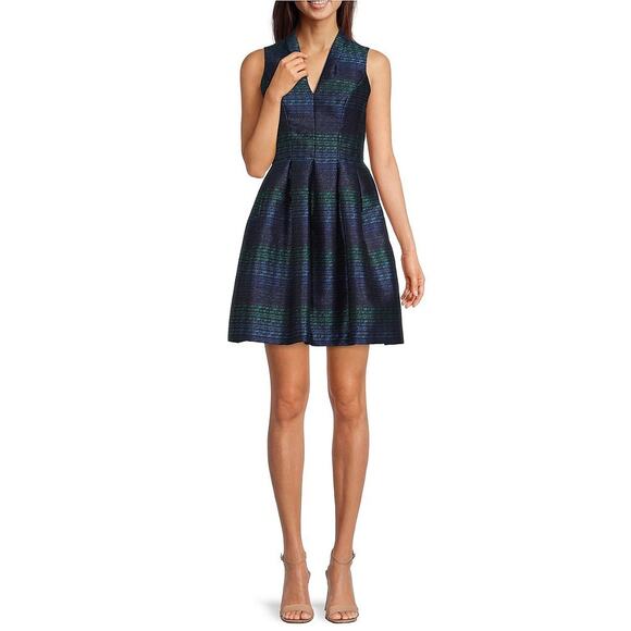 Vince Camuto Sleeveless V-Neck Fit and Flare Jacquard Dress, Sz 8— NWT - Picture 1 of 10